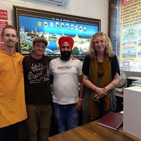 Jasneet Homestay Amritsar Bagian luar foto