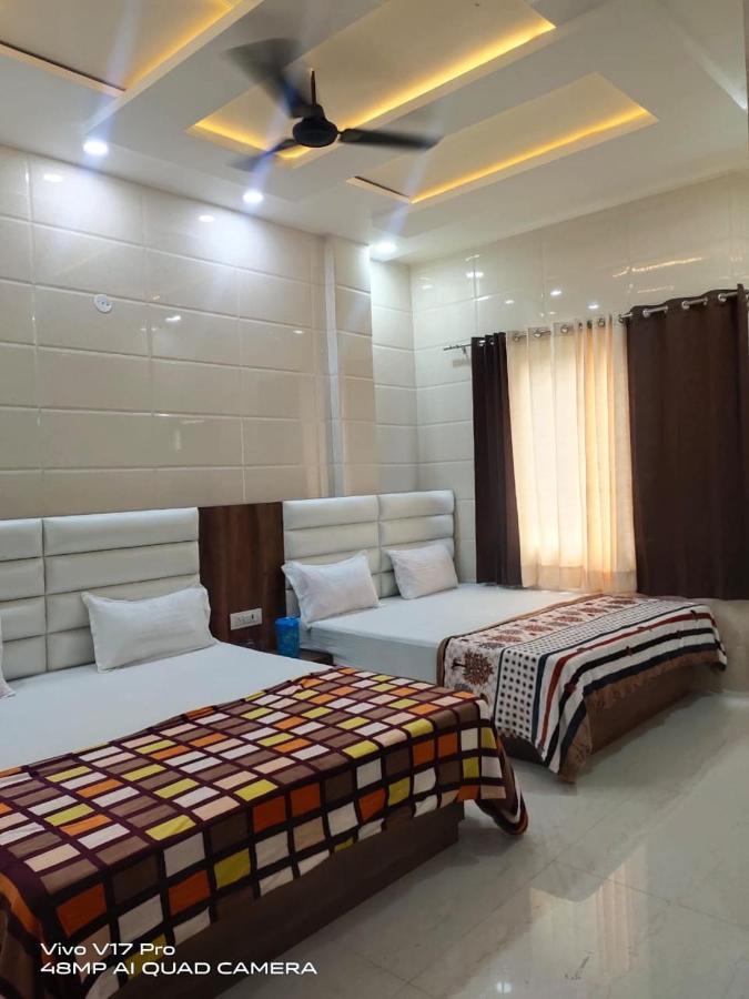 Jasneet Homestay Amritsar Bagian luar foto