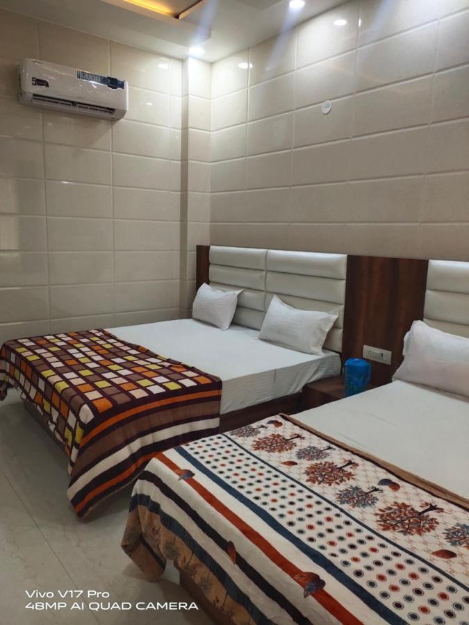 Jasneet Homestay Amritsar Bagian luar foto