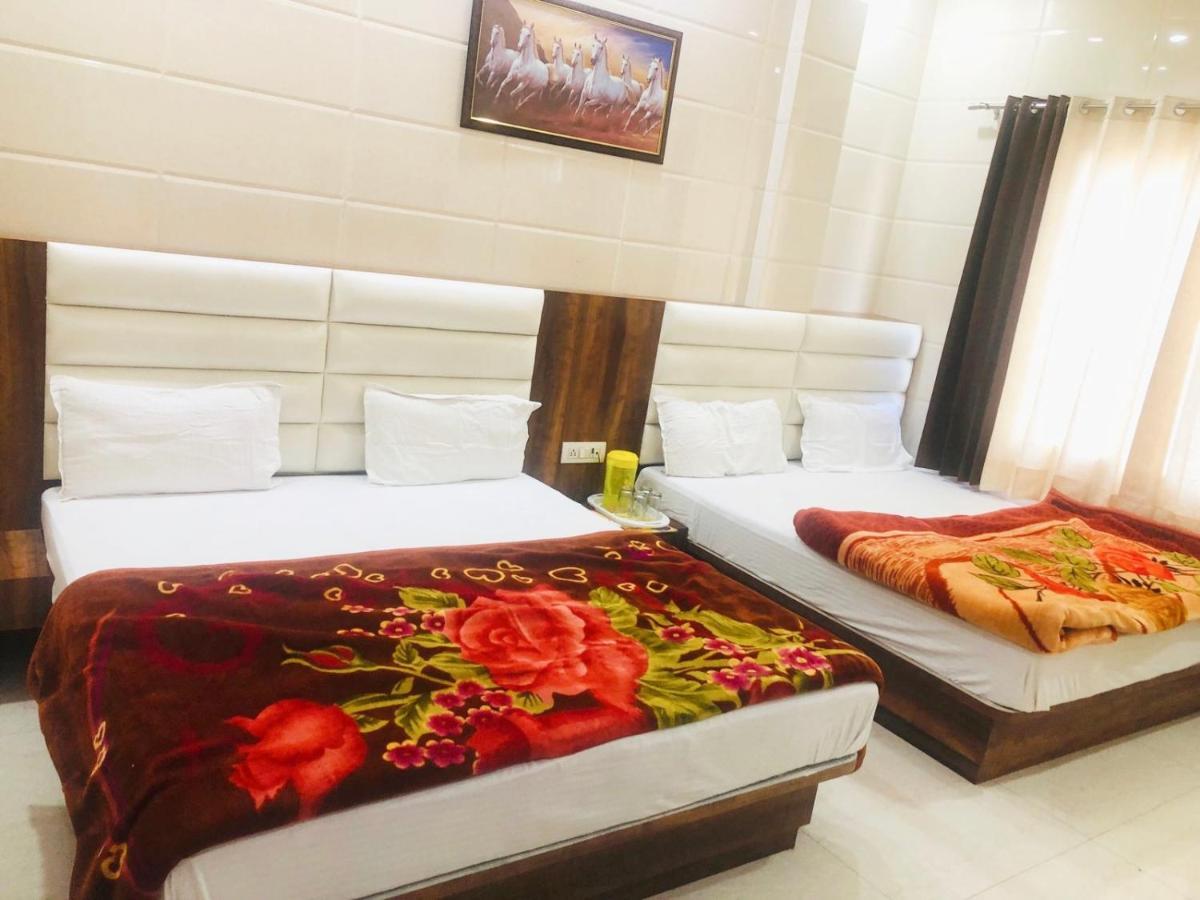 Jasneet Homestay Amritsar Bagian luar foto