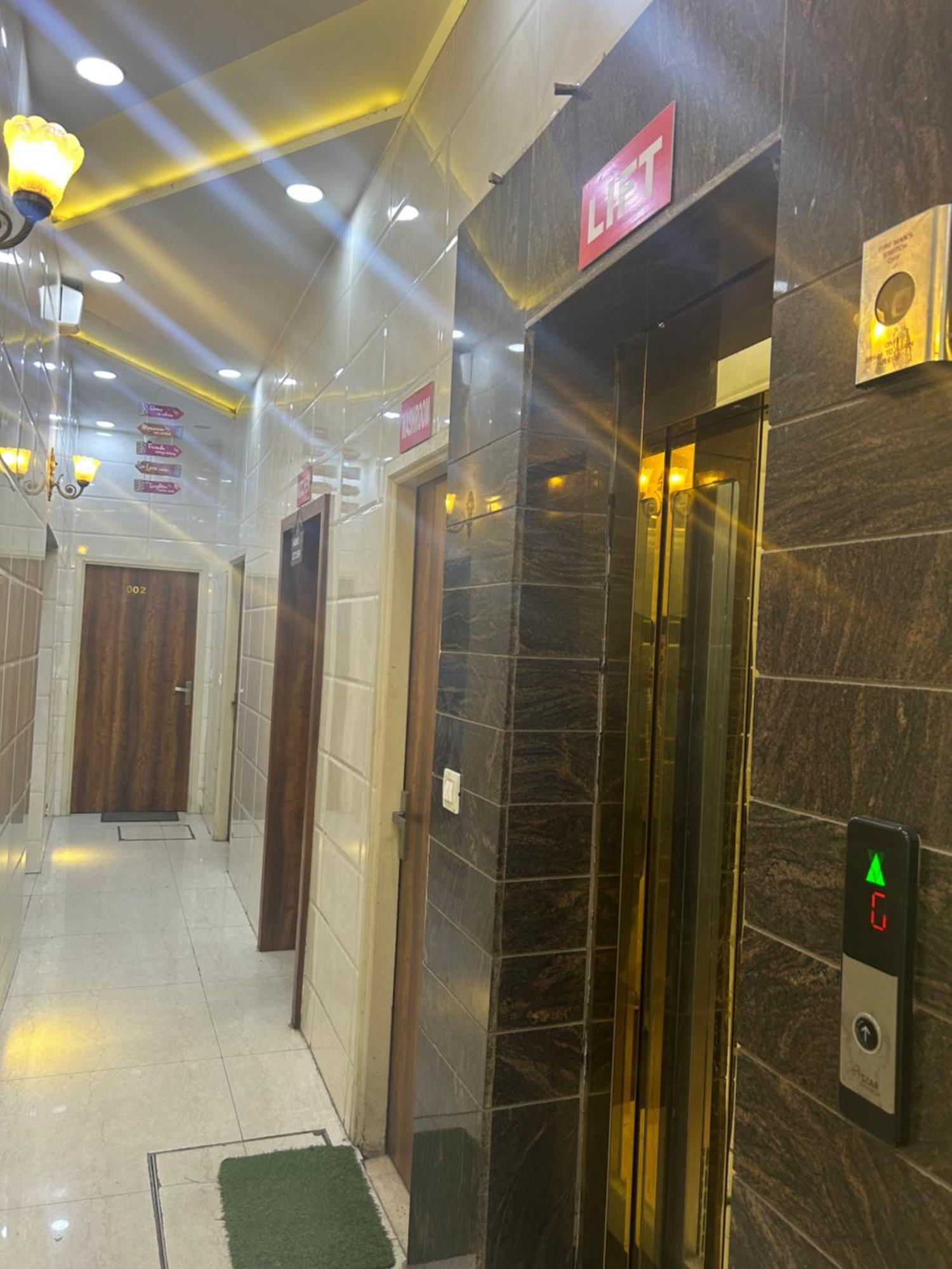 Jasneet Homestay Amritsar Bagian luar foto